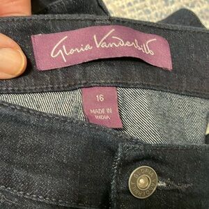 Demin Jeans 👖dark indigo blue. like new looks black